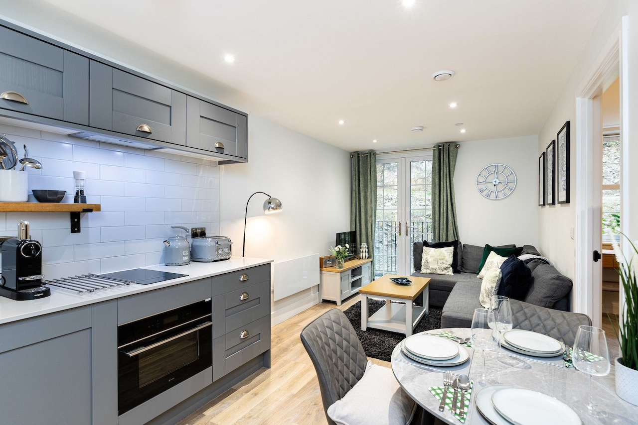 Chatsworth Apartment | The Cupola